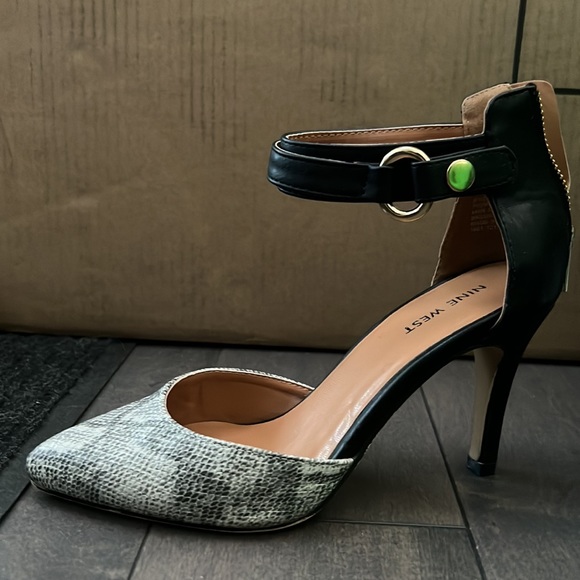 Nine West Reptile print heels - Picture 2 of 7